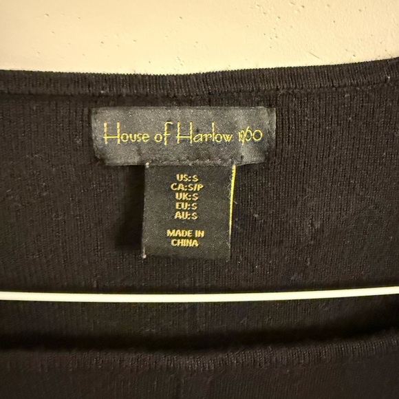 House of Harlow 1960 Black Cropped Sweater Top - Picture 2 of 6